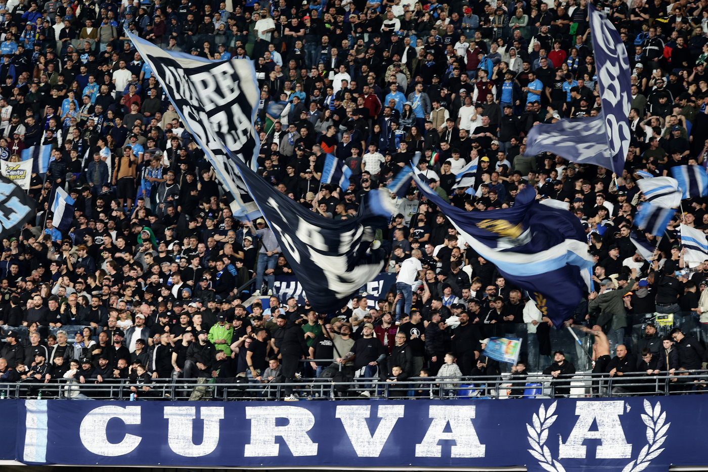 Tifosi Curva A Napoli Stadio Diego Armando Maradona